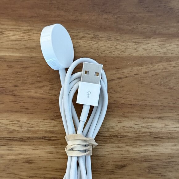 Apple Watch Magnetic Charger USB-A 1M White/White A1768 Genuine OEM USED Tested - Picture 3 of 7